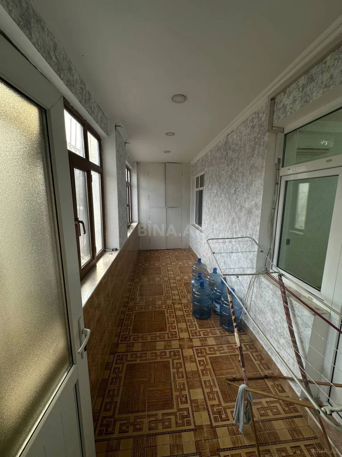 Kirayə verilir 5 otaqlı mənzil 120 m²
