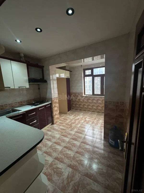 Kirayə verilir 5 otaqlı mənzil 120 m²