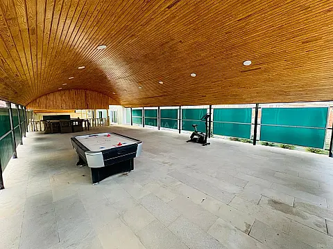 Satılır 6 otaqlı həyət evi 500 m²