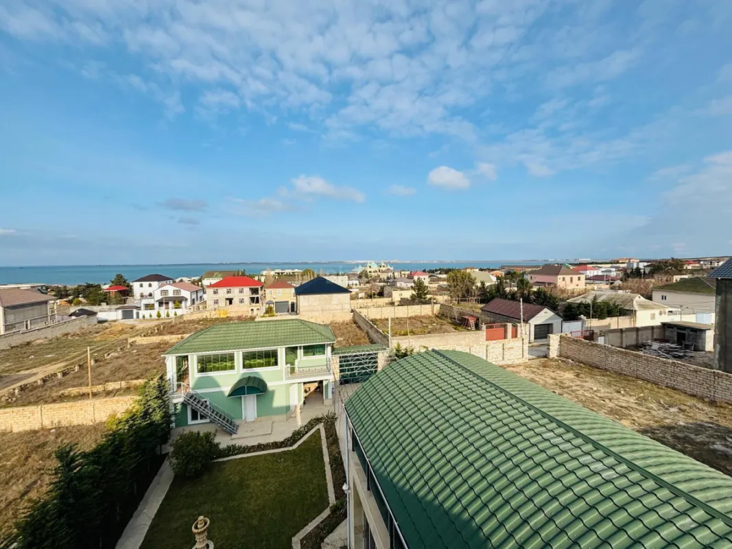 Satılır 6 otaqlı həyət evi 500 m²