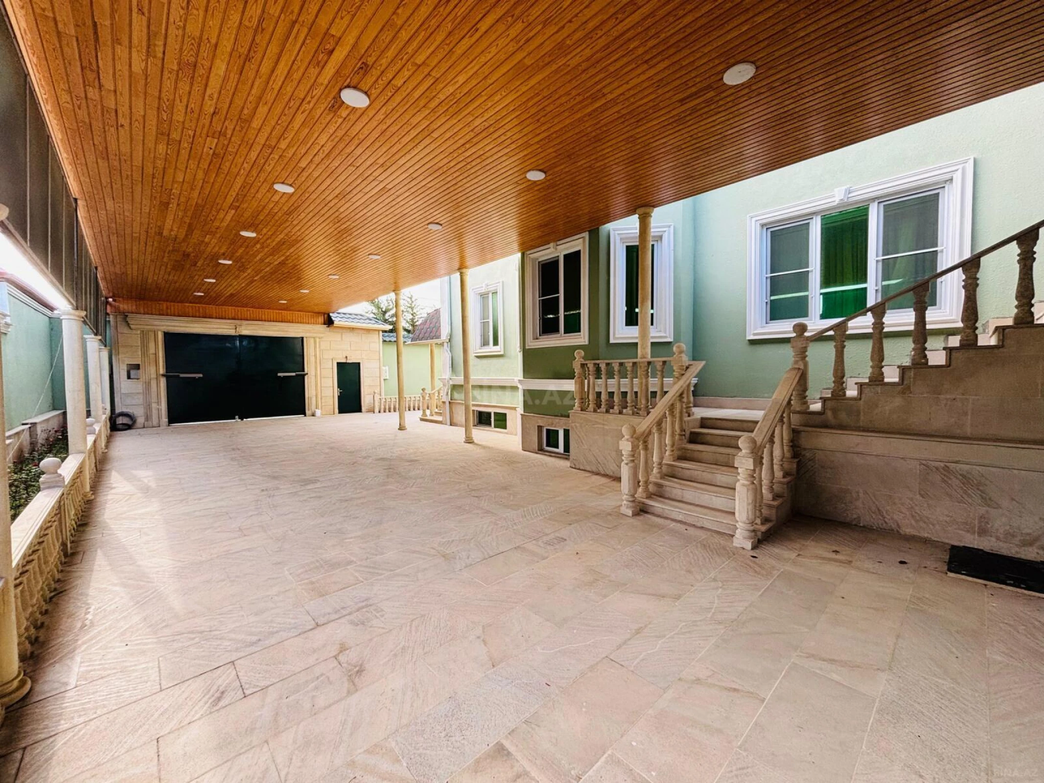 Satılır 6 otaqlı həyət evi 500 m²