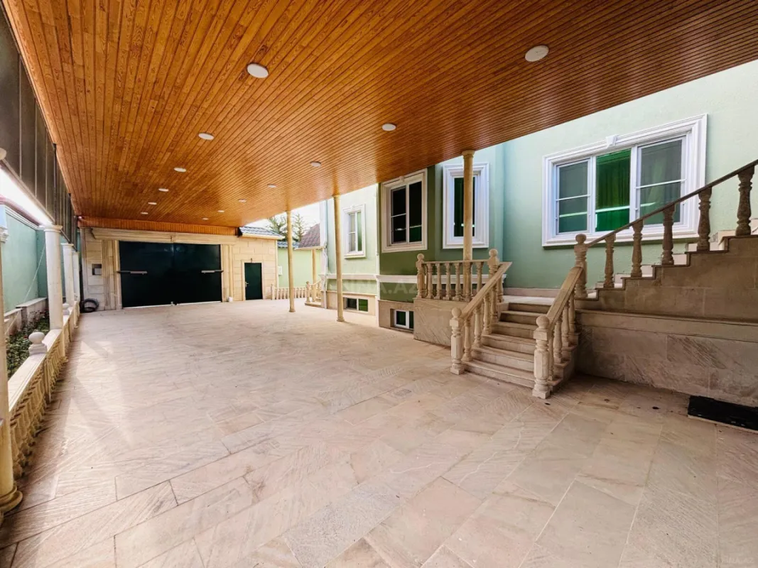Satılır 6 otaqlı həyət evi 500 m²