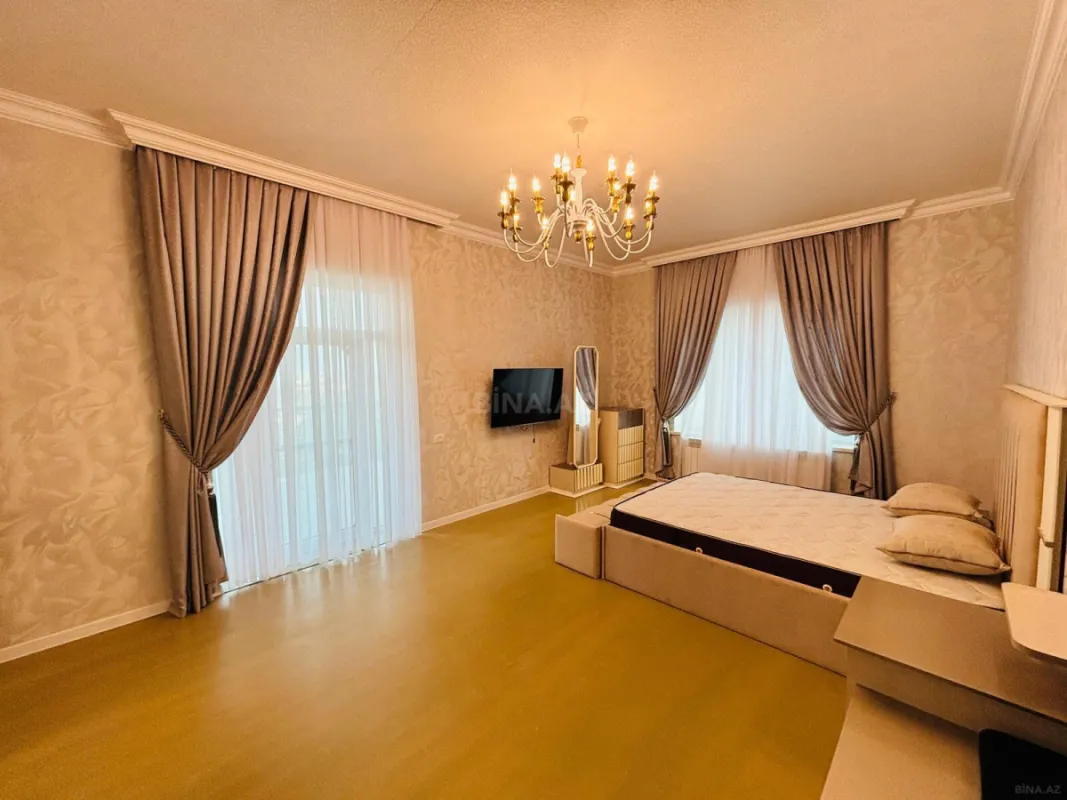Satılır 6 otaqlı həyət evi 500 m²