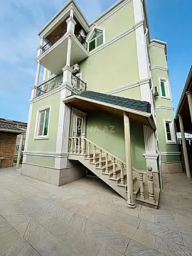 Satılır 6 otaqlı həyət evi 500 m²