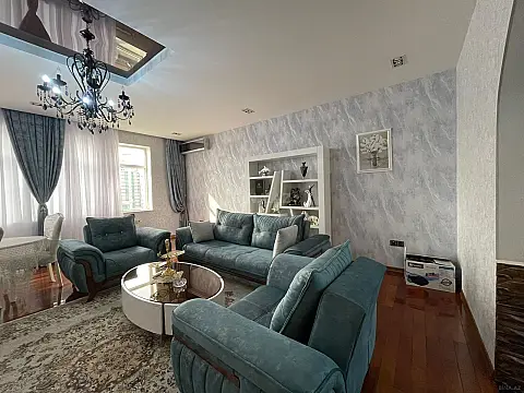 Kirayə verilir 3 otaqlı mənzil 130 m²