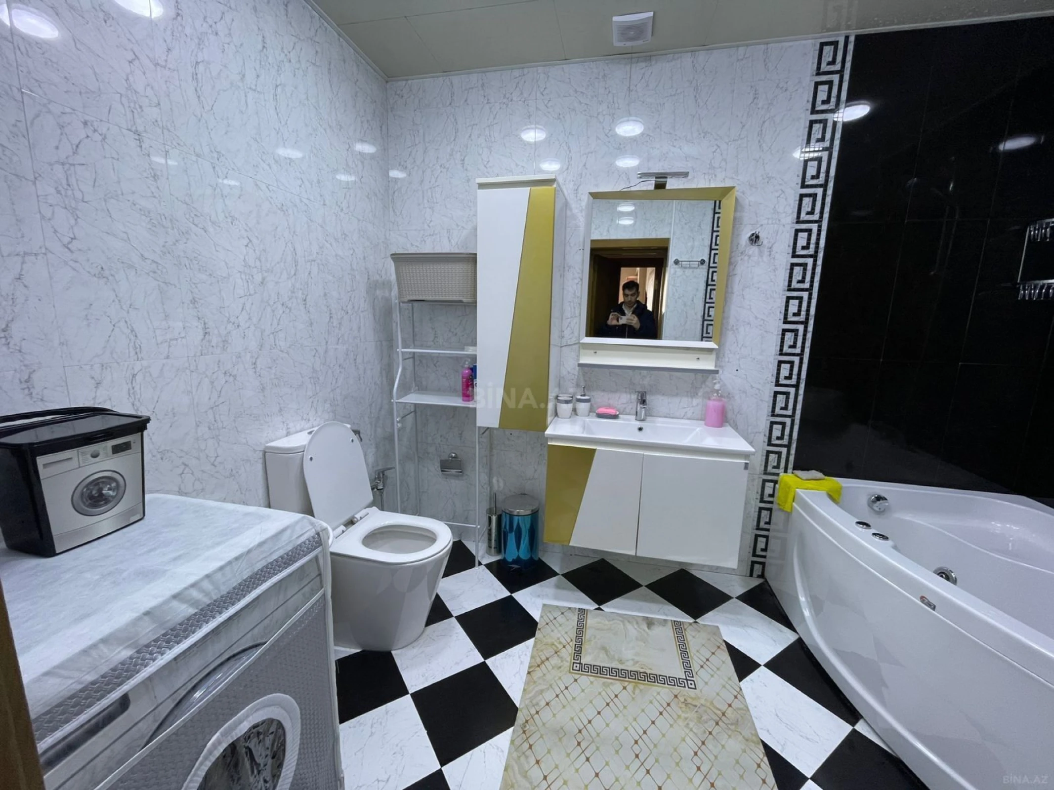 Kirayə verilir 3 otaqlı mənzil 130 m²