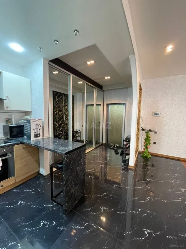 Kirayə verilir 3 otaqlı mənzil 130 m²