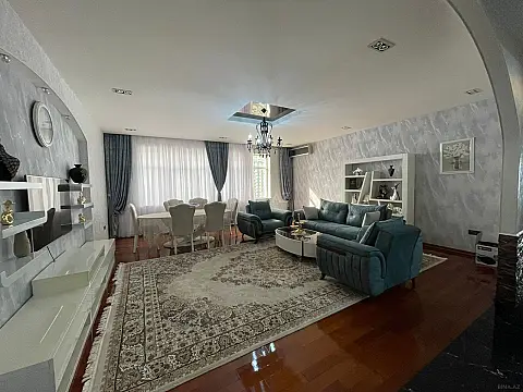 Kirayə verilir 3 otaqlı mənzil 130 m²