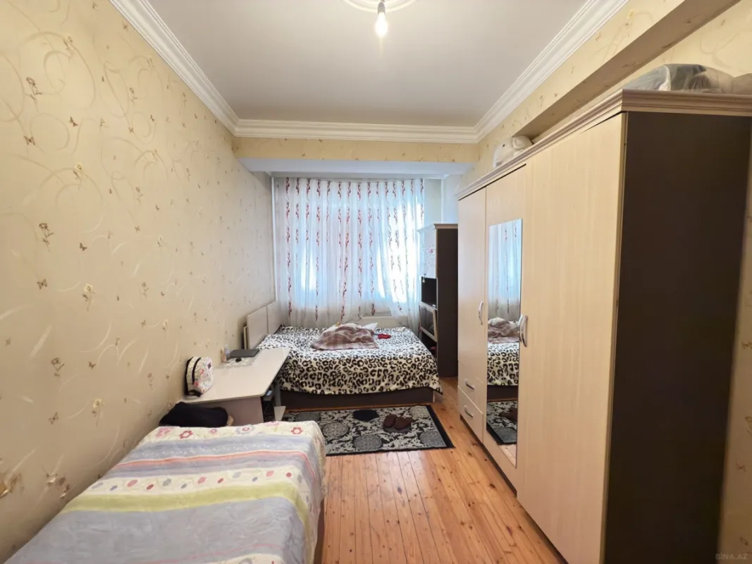 Satılır 3 otaqlı mənzil 108 m²