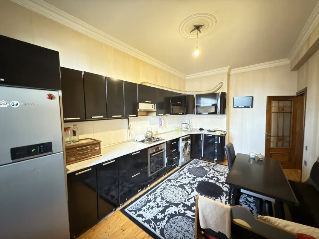 Satılır 3 otaqlı mənzil 108 m²