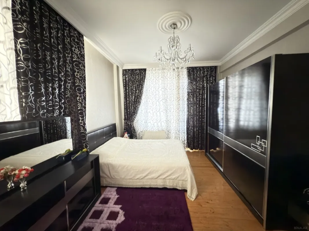 Satılır 3 otaqlı mənzil 108 m²