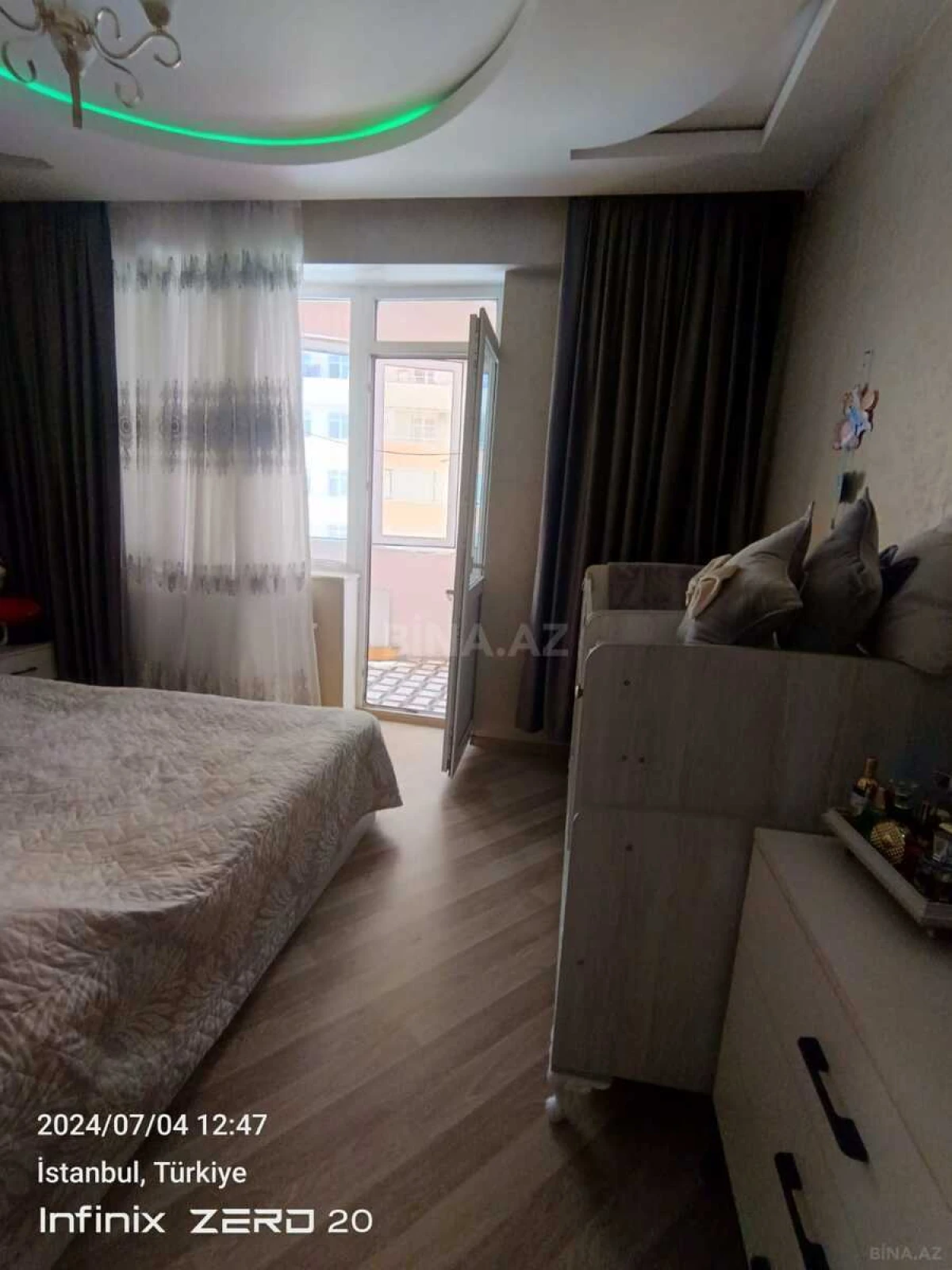 Satılır 2 otaqlı mənzil 81 m²