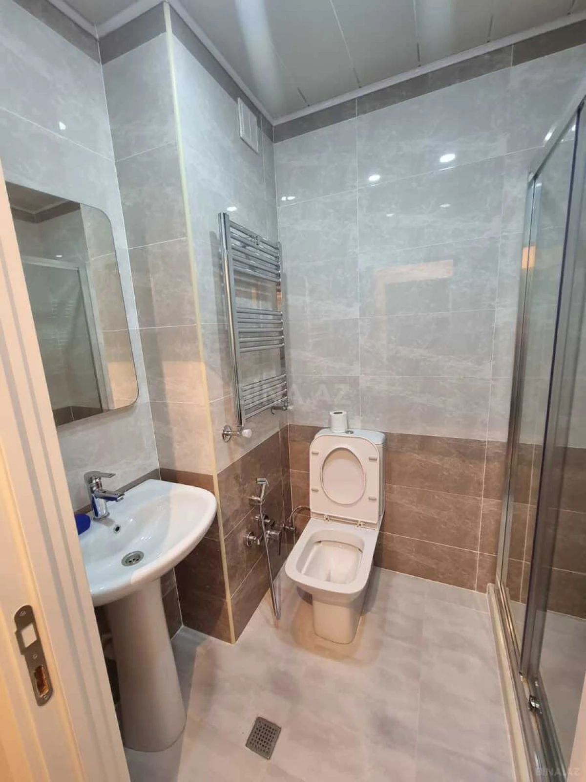 Kirayə verilir 2 otaqlı mənzil 50 m²