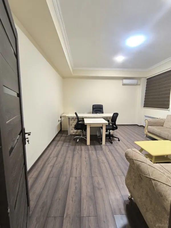 Kirayə verilir 3 otaqlı ofis 115 m²