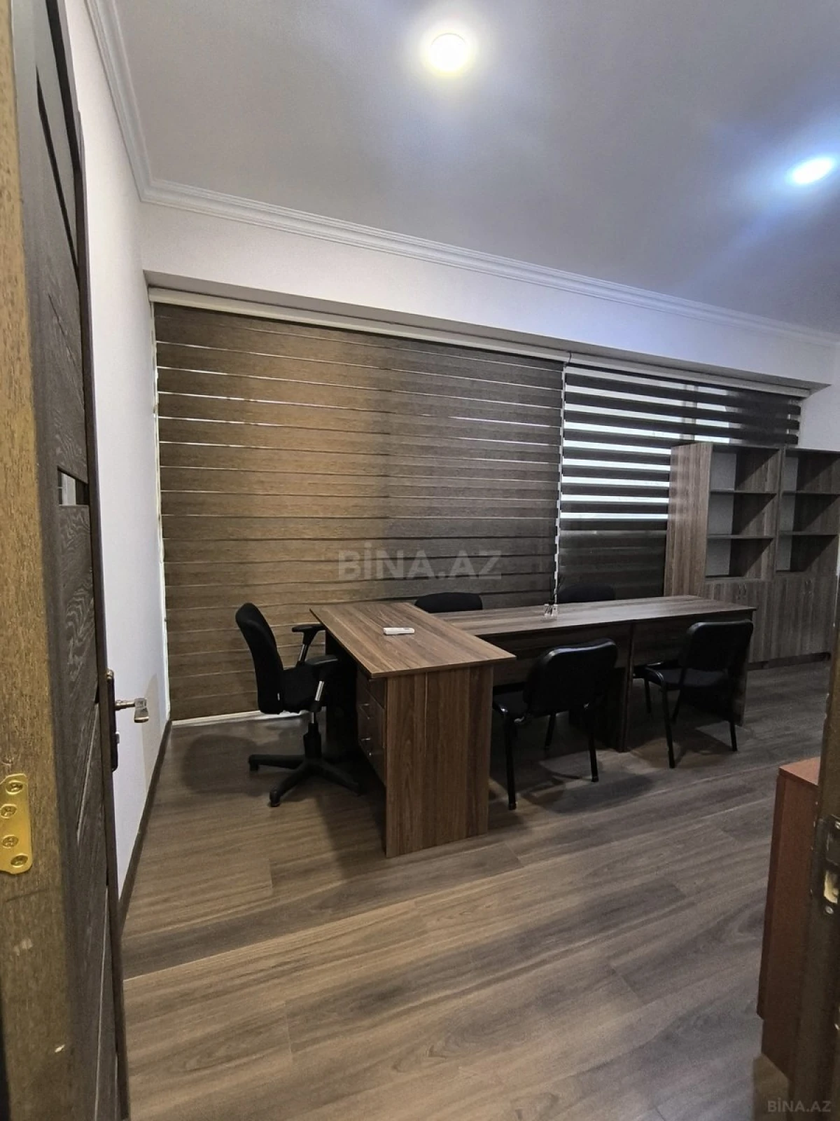 Kirayə verilir 3 otaqlı ofis 115 m²