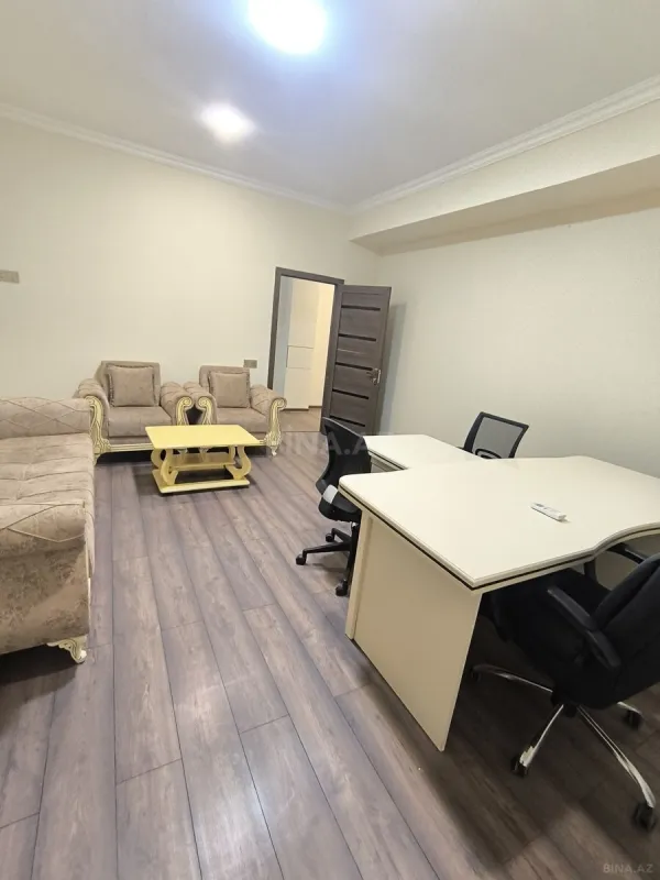 Kirayə verilir 3 otaqlı ofis 115 m²