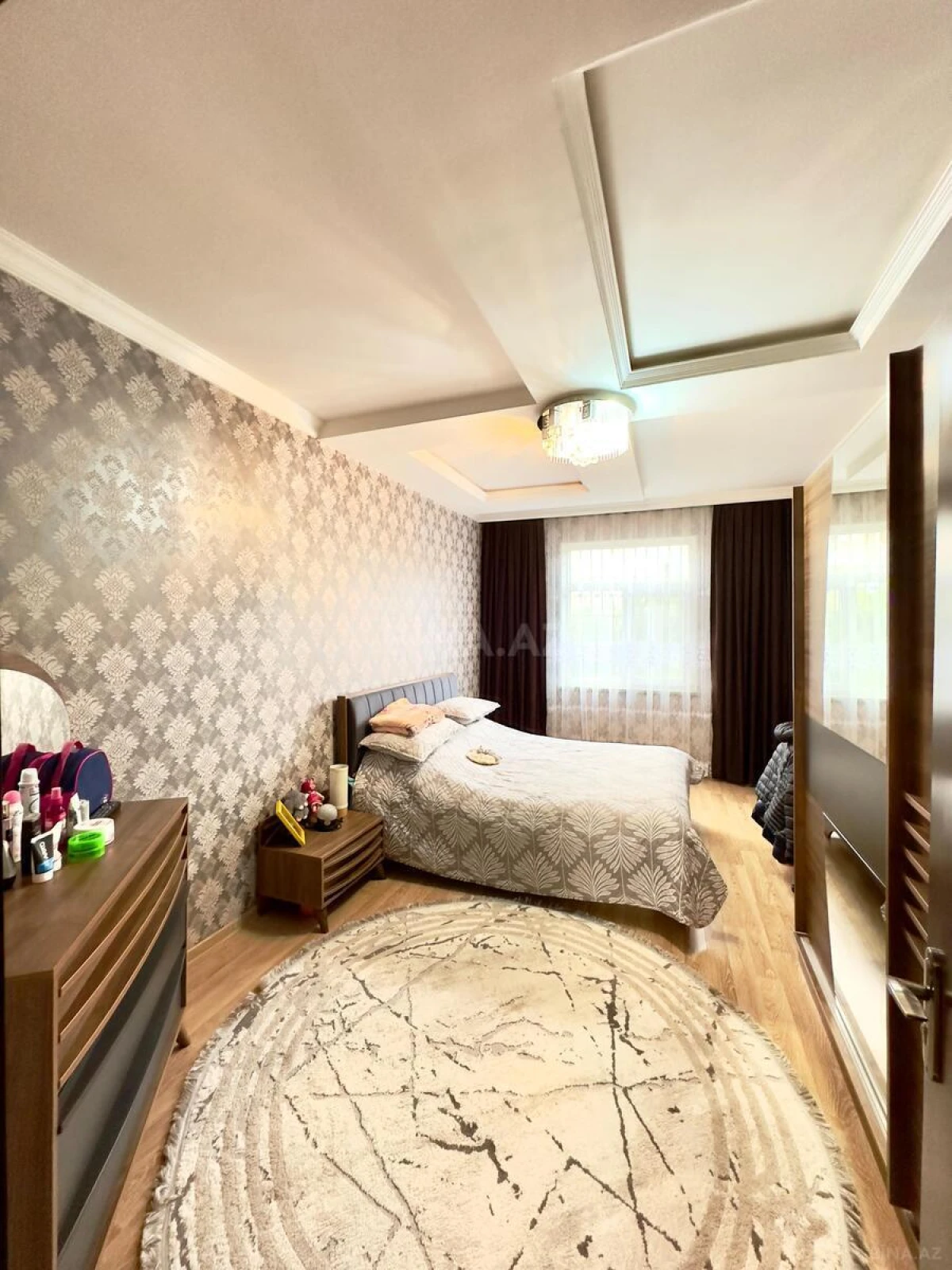 Satılır 2 otaqlı mənzil 65 m²