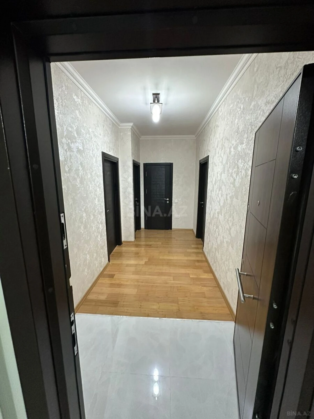 Satılır 2 otaqlı mənzil 72 m²