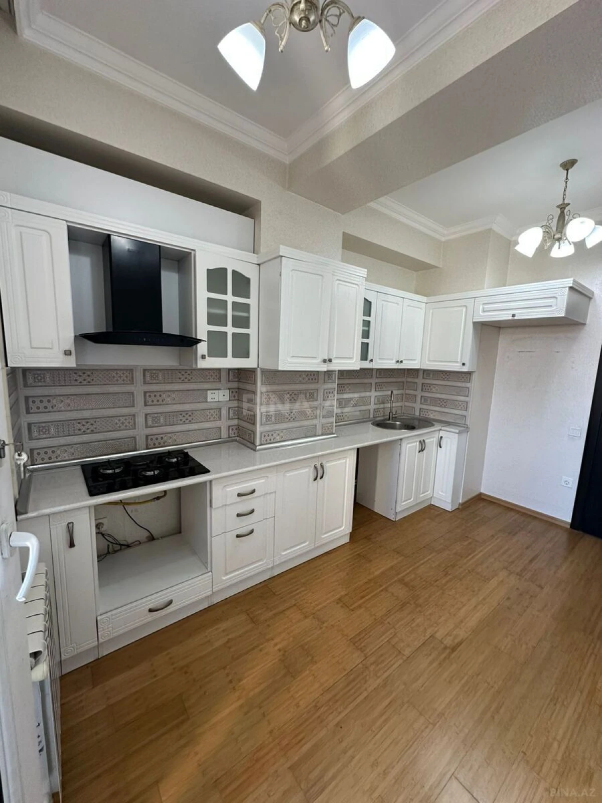 Satılır 2 otaqlı mənzil 72 m²