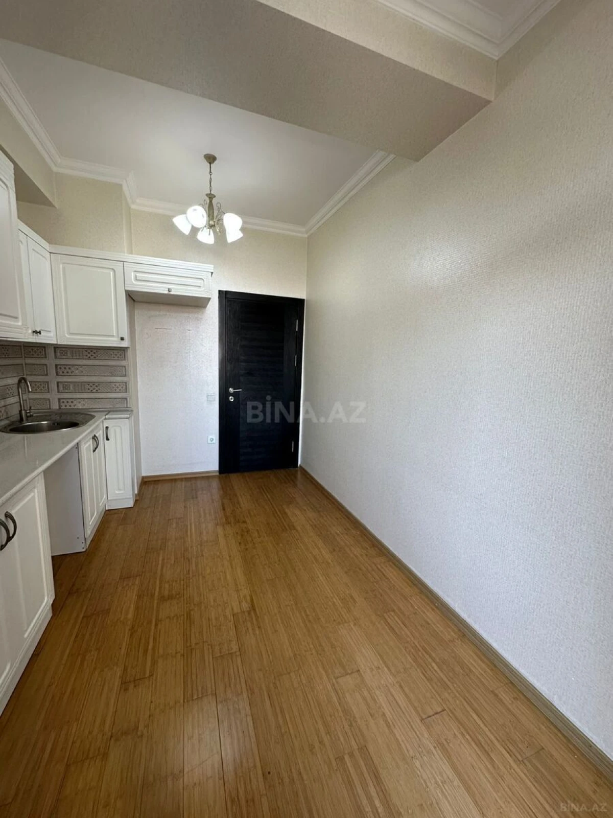 Satılır 2 otaqlı mənzil 72 m²
