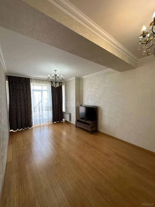 Satılır 2 otaqlı mənzil 72 m²