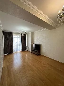 Satılır 2 otaqlı mənzil 72 m²