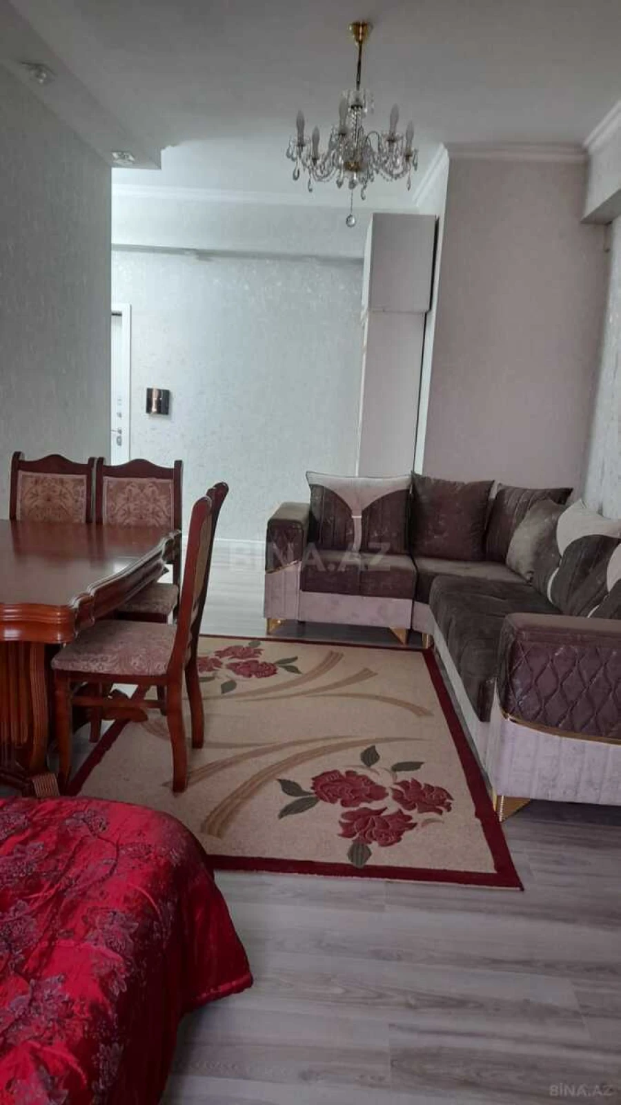 Kirayə verilir 2 otaqlı mənzil 60 m²
