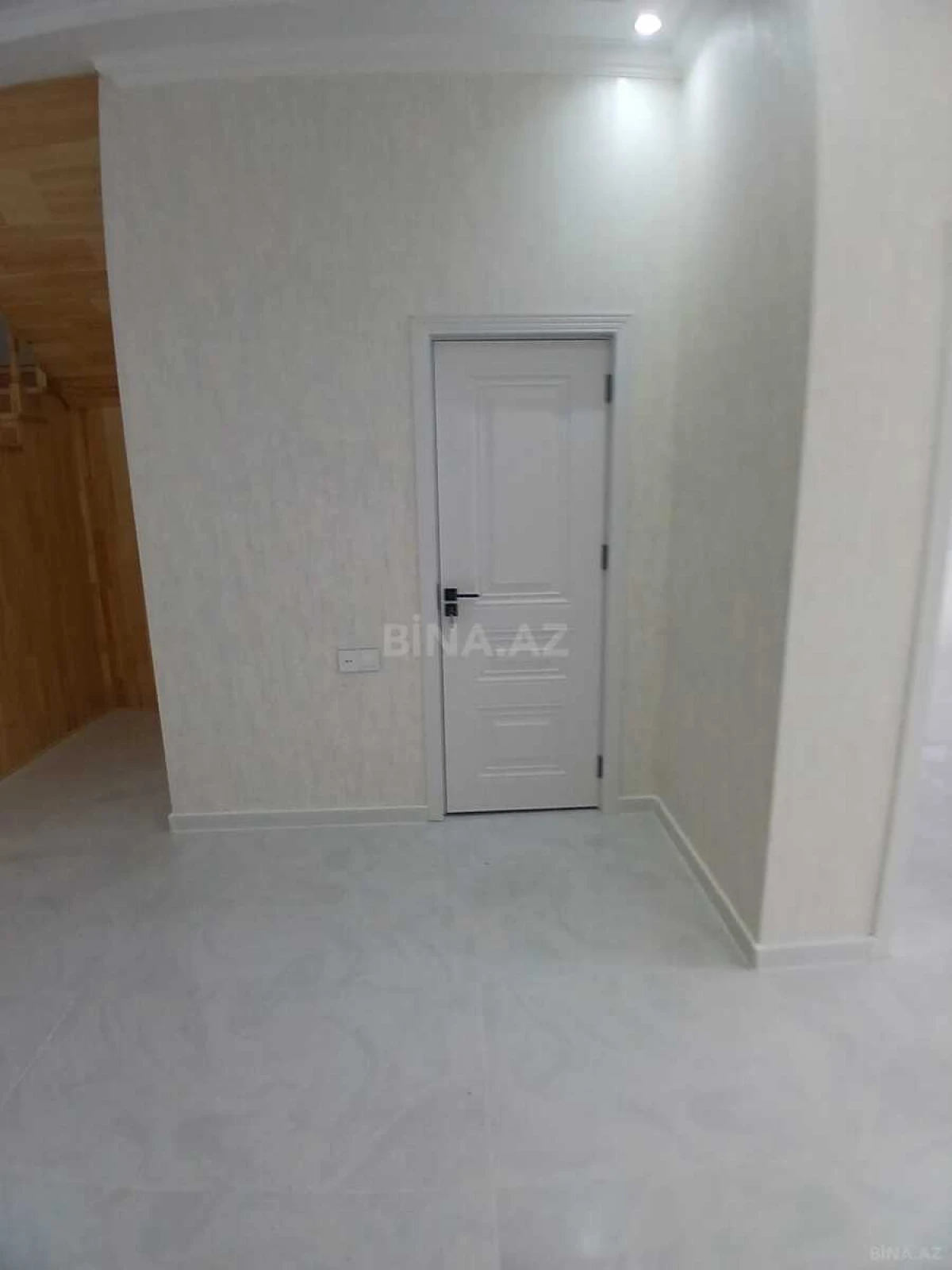 Satılır 5 otaqlı həyət evi 180 m²