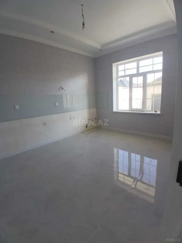 Satılır 5 otaqlı həyət evi 180 m²