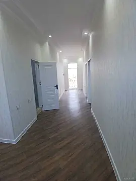 Satılır 5 otaqlı həyət evi 180 m²