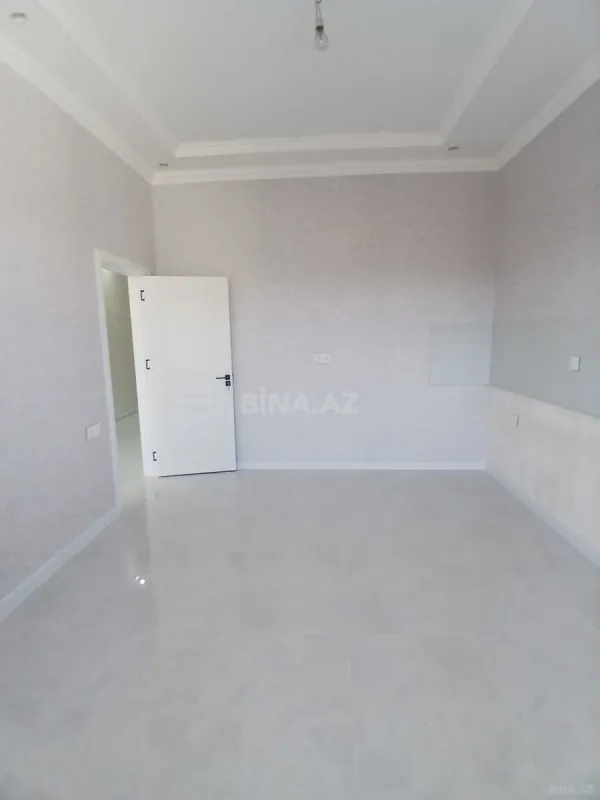 Satılır 5 otaqlı həyət evi 180 m²