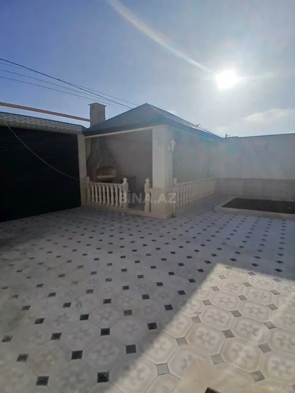 Satılır 5 otaqlı həyət evi 180 m²