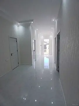 Satılır 5 otaqlı həyət evi 180 m²