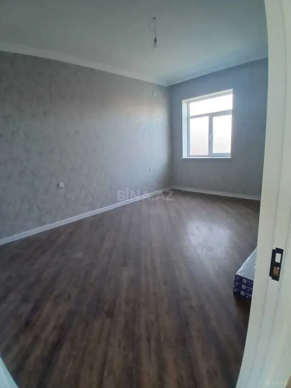 Satılır 5 otaqlı həyət evi 180 m²