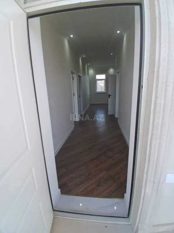 Satılır 5 otaqlı həyət evi 180 m²