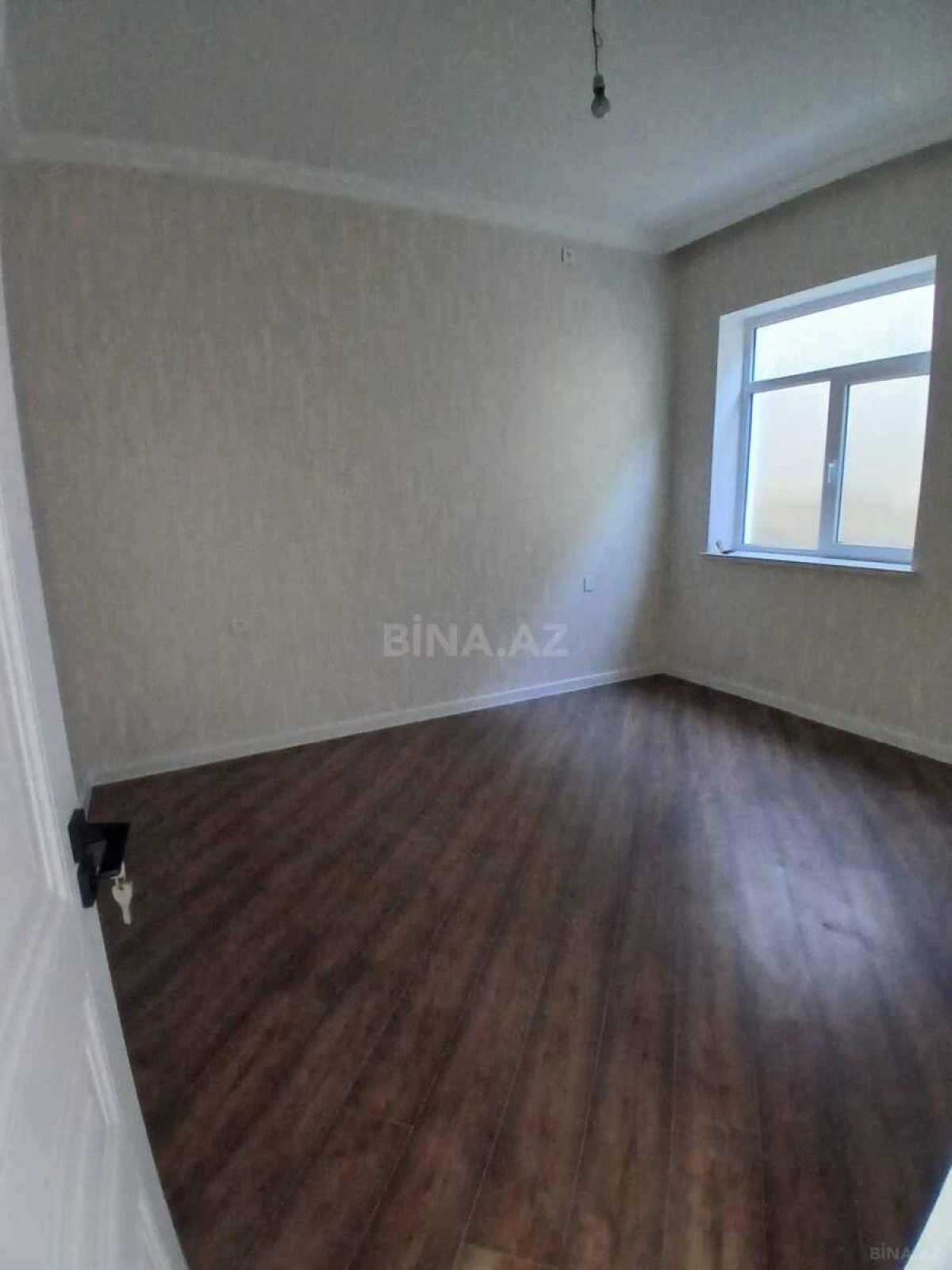 Satılır 5 otaqlı həyət evi 180 m²