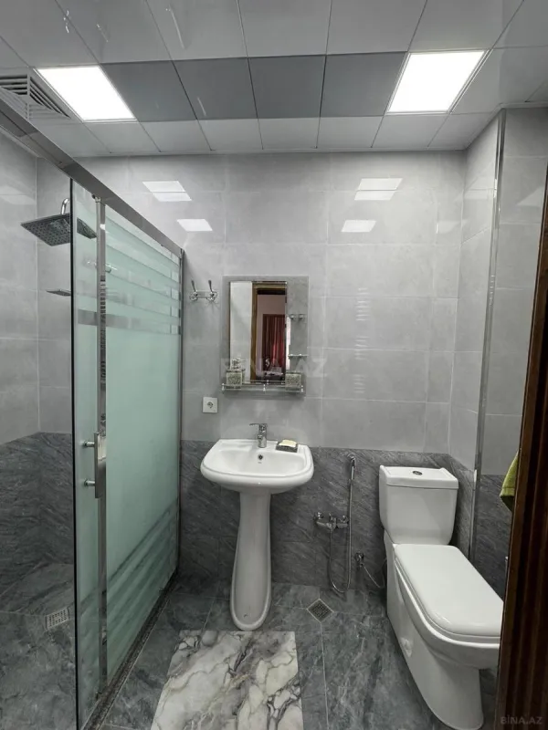 Kirayə verilir 2 otaqlı mənzil 80 m²