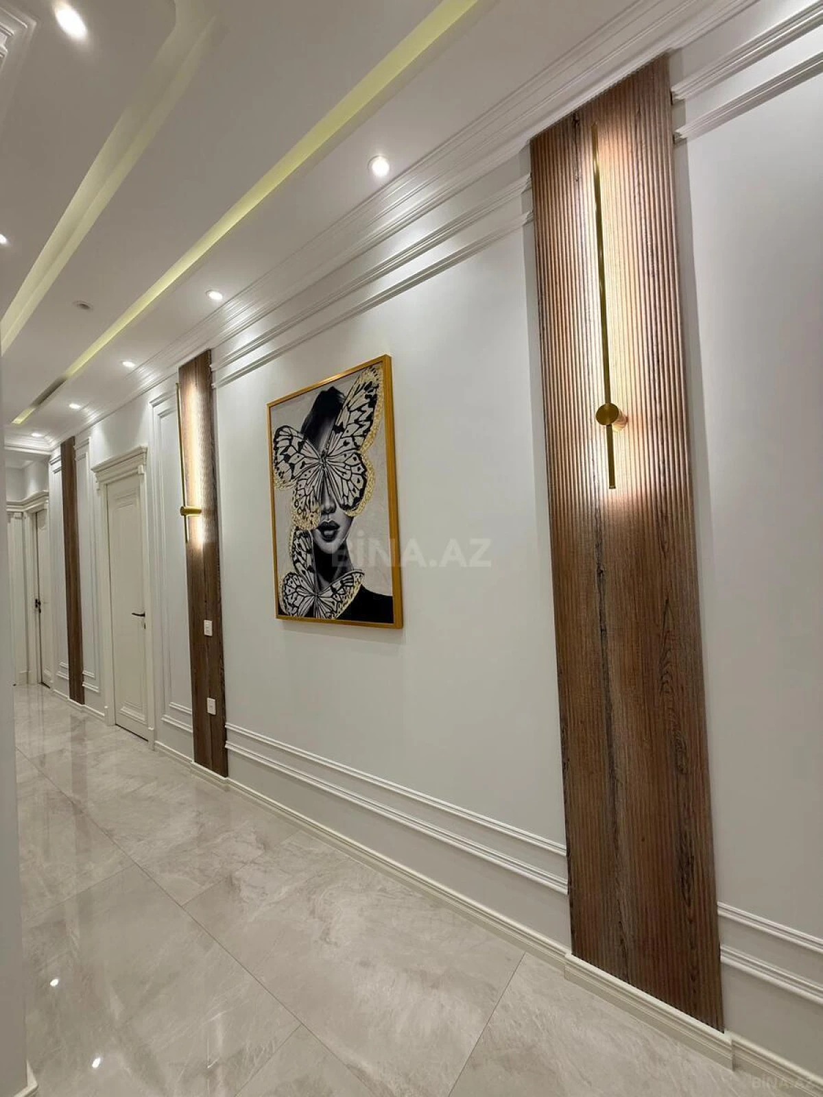 Satılır 3 otaqlı mənzil 137 m²