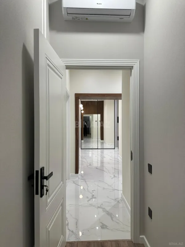 Kirayə verilir 3 otaqlı mənzil 118 m²