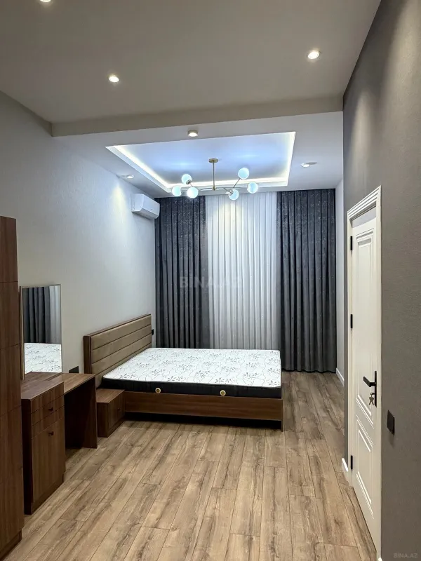 Kirayə verilir 3 otaqlı mənzil 118 m²