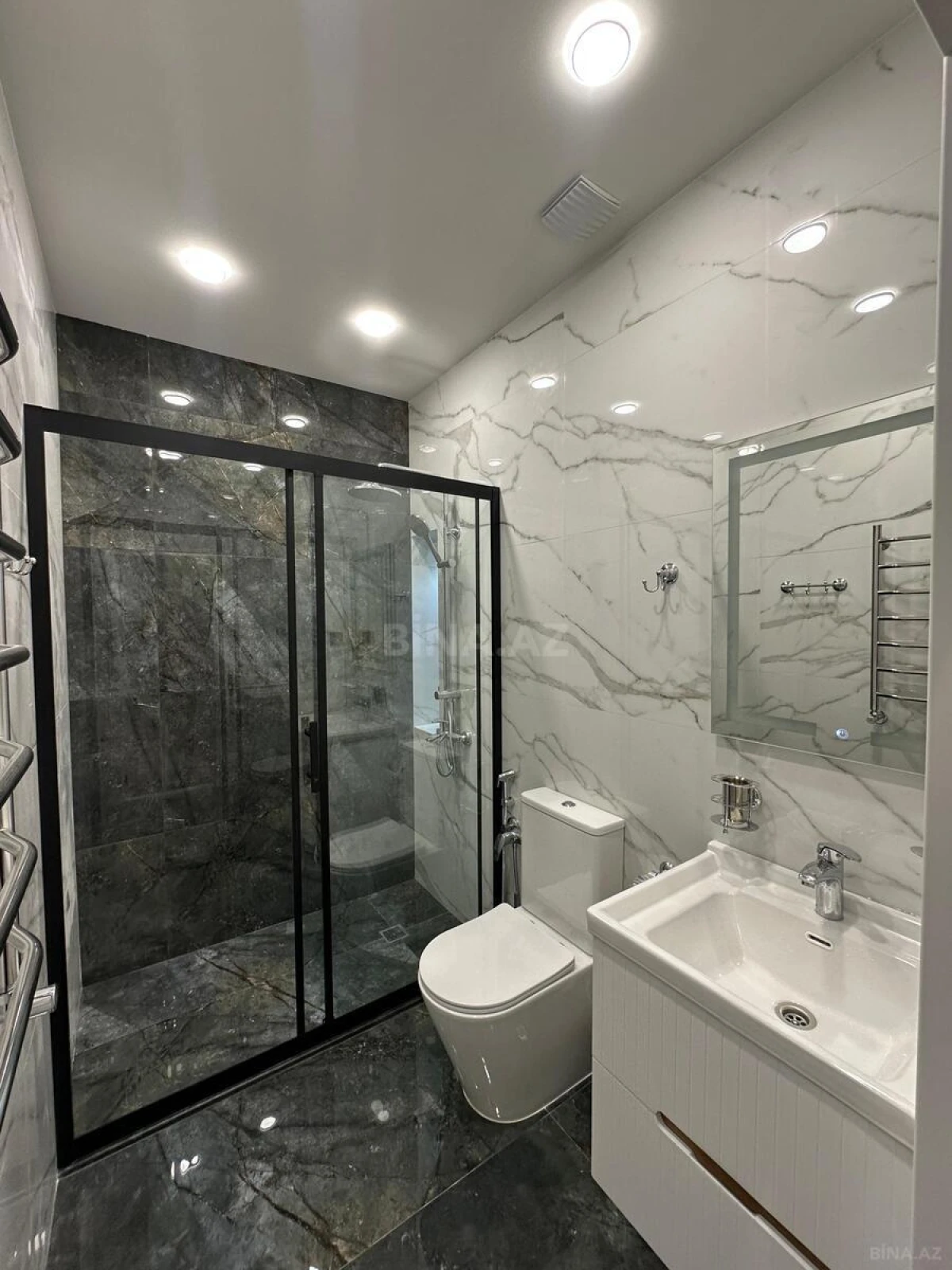 Kirayə verilir 3 otaqlı mənzil 118 m²