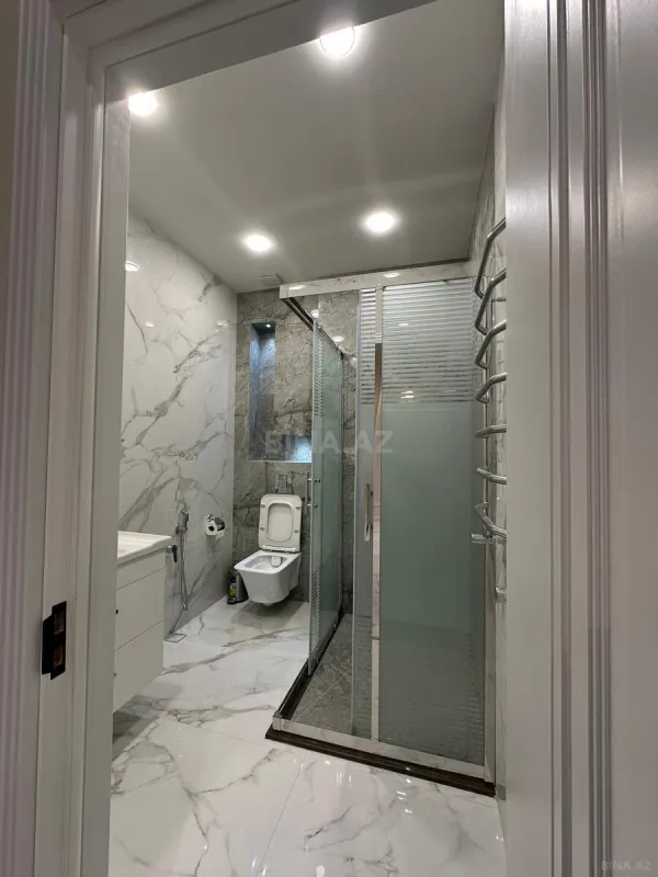 Kirayə verilir 3 otaqlı mənzil 118 m²