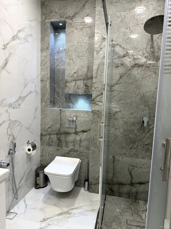 Kirayə verilir 3 otaqlı mənzil 118 m²
