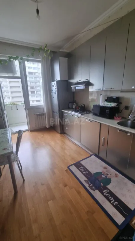 Satılır 2 otaqlı mənzil 68 m²