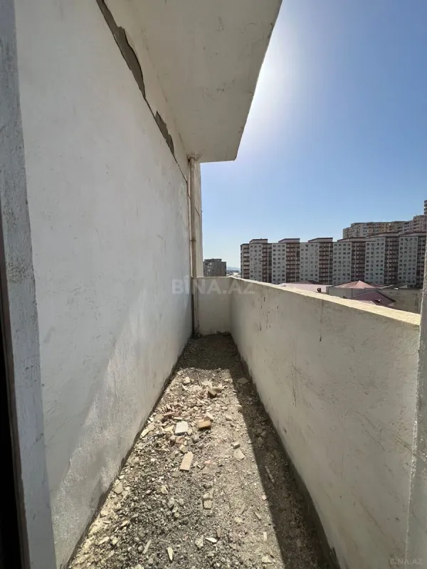 Satılır 3 otaqlı mənzil 135 m²
