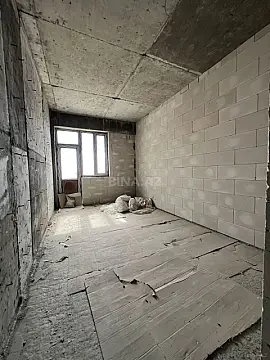 Satılır 3 otaqlı mənzil 135 m²