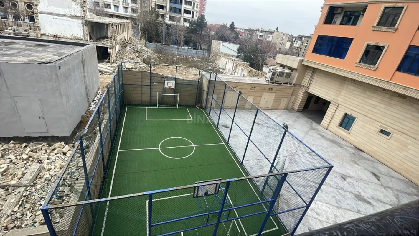 Satılır 3 otaqlı mənzil 140 m²