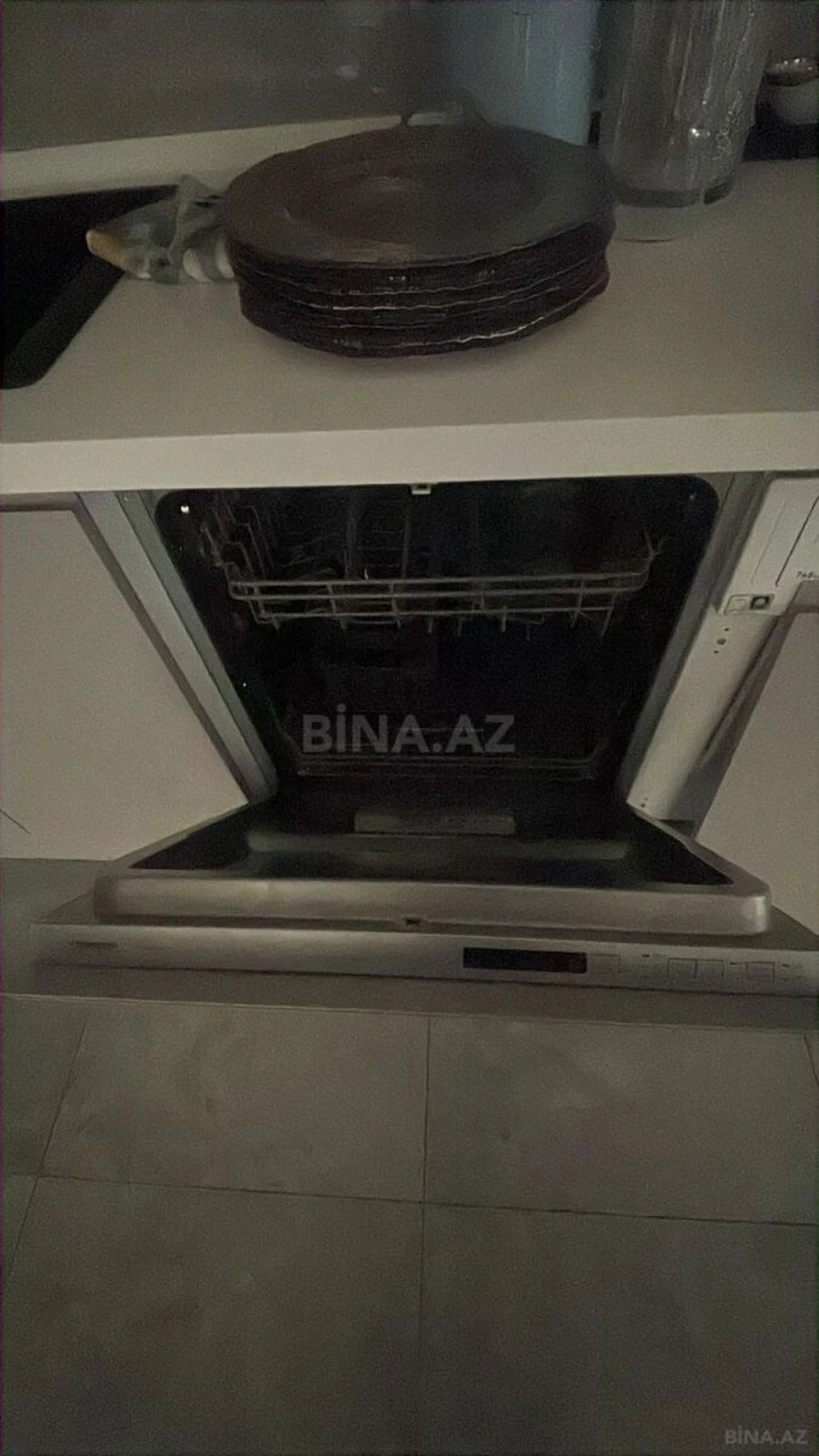 Satılır 3 otaqlı mənzil 140 m²