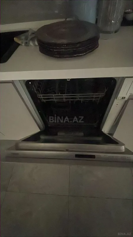 Satılır 3 otaqlı mənzil 140 m²