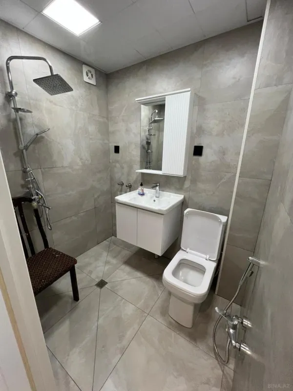 Kirayə verilir 2 otaqlı mənzil 45 m²